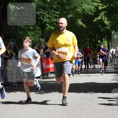 17.05.2025 - Störlauf Strokosch-Dieckow http://msf.ph/oto/7852312 17.05.2025 15:28:51 Ziel 2120, 2121, 2096 meine-sportfotos.de