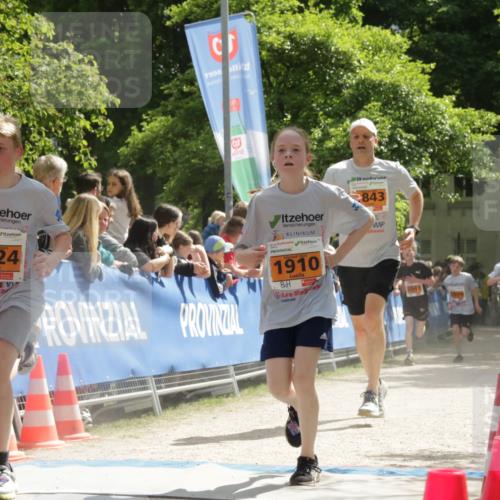 17.05.2025 - Störlauf H.Heesch http://msf.ph/oto/7853534 17.05.2025 15:27:41 Ziel  meine-sportfotos.de
