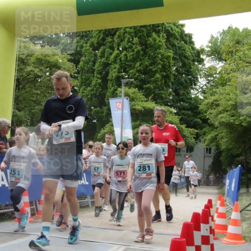 17.05.2025 - Störlauf H.Heesch http://msf.ph/oto/7854087 17.05.2025 13:45:38 Ziel  meine-sportfotos.de