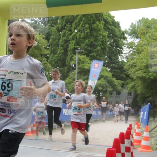 17.05.2025 - Störlauf H.Heesch http://msf.ph/oto/7854153 17.05.2025 13:46:20 Ziel  meine-sportfotos.de