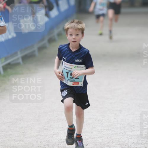 17.05.2025 - Störlauf H.Heesch http://msf.ph/oto/7866342 17.05.2025 13:42:34 Ziel  meine-sportfotos.de