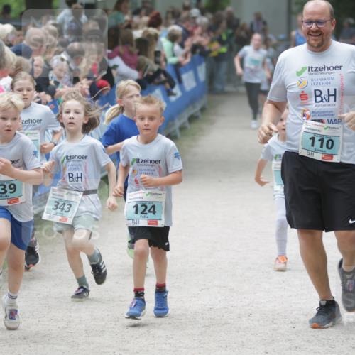 17.05.2025 - Störlauf H.Heesch http://msf.ph/oto/7870123 17.05.2025 13:43:22 Ziel  meine-sportfotos.de
