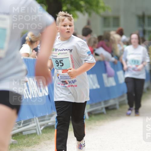 17.05.2025 - Störlauf H.Heesch http://msf.ph/oto/7873076 17.05.2025 13:48:00 Ziel  meine-sportfotos.de