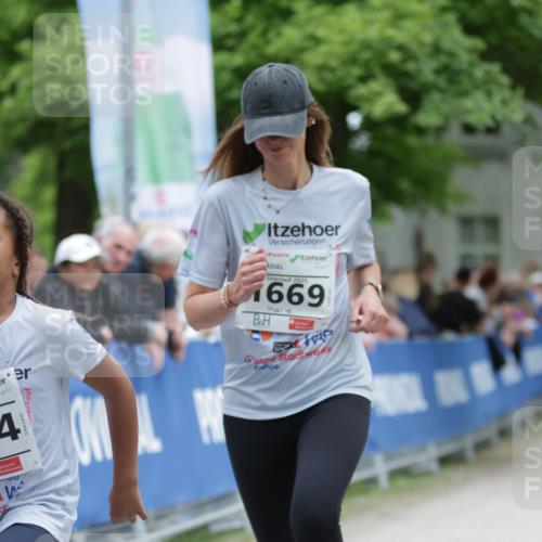 17.05.2025 - Störlauf H.Heesch http://msf.ph/oto/7880458 17.05.2025 15:00:02 Ziel  meine-sportfotos.de