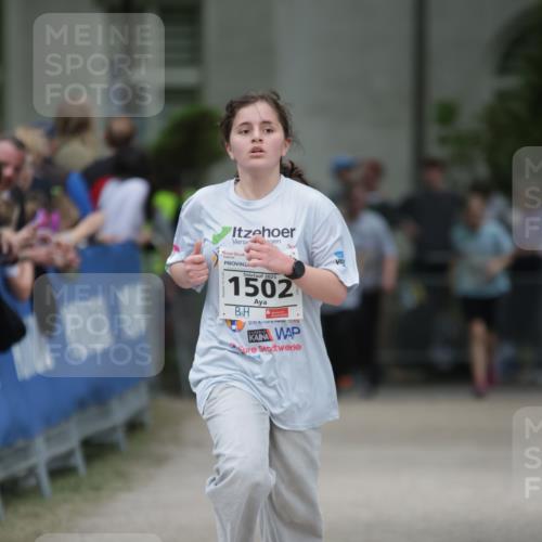 17.05.2025 - Störlauf H.Heesch http://msf.ph/oto/7880460 17.05.2025 15:00:11 Ziel  meine-sportfotos.de