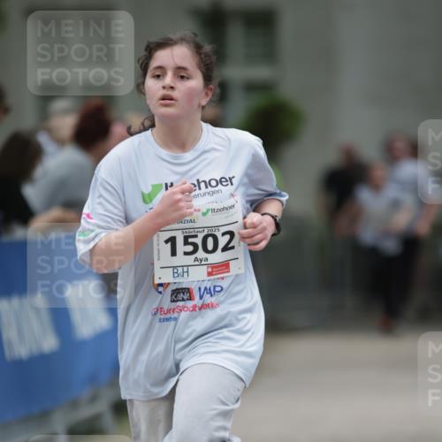 17.05.2025 - Störlauf H.Heesch http://msf.ph/oto/7880494 17.05.2025 15:00:13 Ziel  meine-sportfotos.de