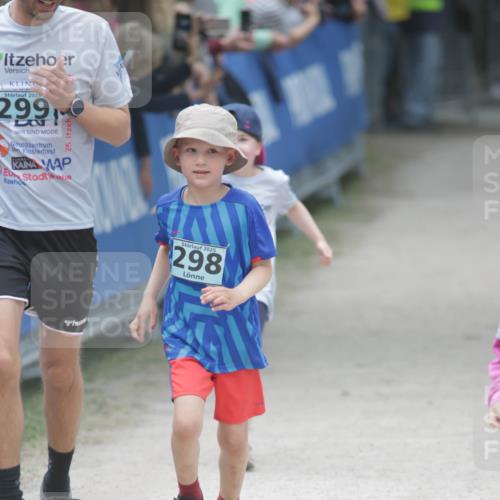 17.05.2025 - Störlauf H.Heesch http://msf.ph/oto/7893839 17.05.2025 13:44:33 Ziel 2025, 299, 25, 2025, 298 meine-sportfotos.de