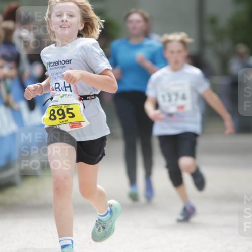 17.05.2025 - Störlauf H.Heesch http://msf.ph/oto/7893920 17.05.2025 14:11:04 Ziel 2025, 895, 1374 meine-sportfotos.de