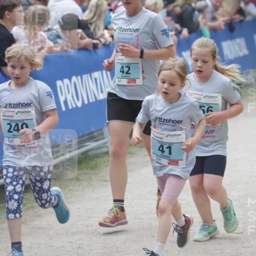 17.05.2025 - Störlauf H.Heesch http://msf.ph/oto/7893940 17.05.2025 13:45:00 Ziel 2025, 240, 42, 2025, 56, 2025, 41 meine-sportfotos.de