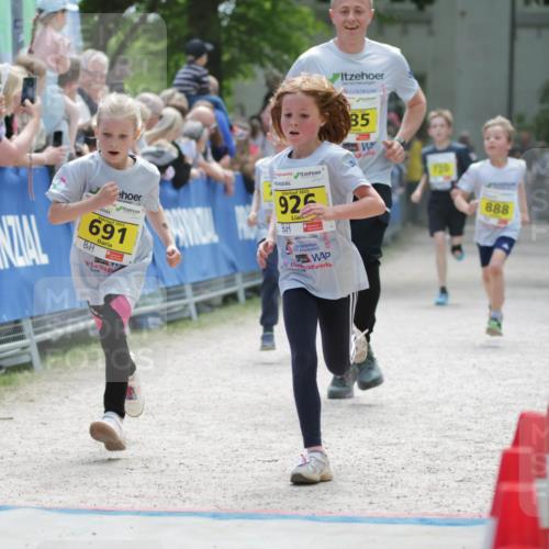 17.05.2025 - Störlauf H.Heesch http://msf.ph/oto/7894027 17.05.2025 14:11:40 Ziel 2025, 691, 2025, 925, 25, 85, 888 meine-sportfotos.de