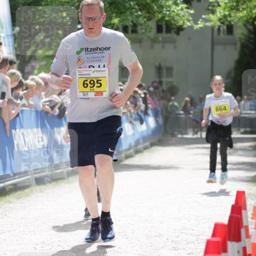 17.05.2025 - Störlauf H.Heesch http://msf.ph/oto/7894140 17.05.2025 14:12:07 Ziel 2025, 695, 864 meine-sportfotos.de