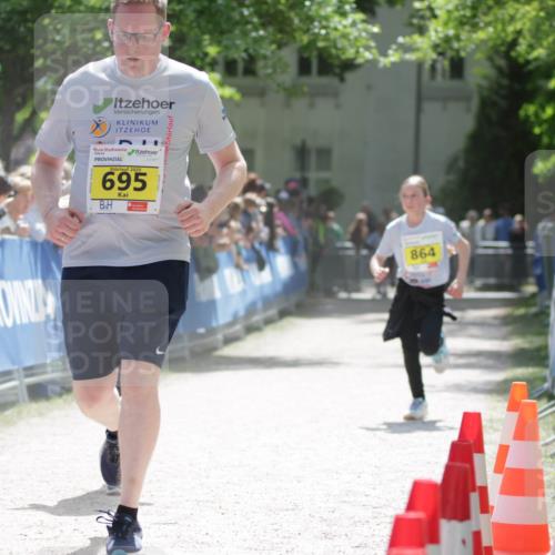 17.05.2025 - Störlauf H.Heesch http://msf.ph/oto/7894144 17.05.2025 14:12:07 Ziel 2025, 695, 864 meine-sportfotos.de