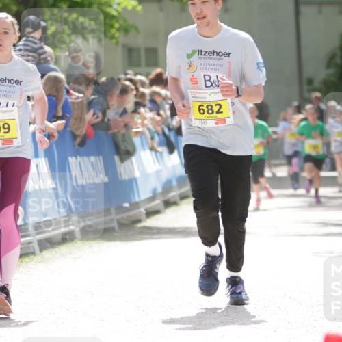 17.05.2025 - Störlauf H.Heesch http://msf.ph/oto/7894182 17.05.2025 14:12:16 Ziel 699, 682 meine-sportfotos.de