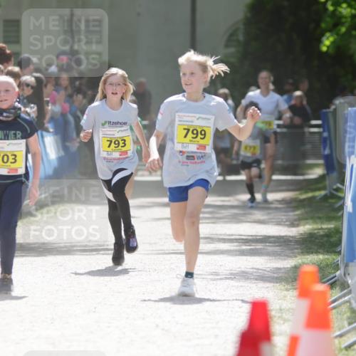17.05.2025 - Störlauf H.Heesch http://msf.ph/oto/7894267 17.05.2025 14:12:32 Ziel 703, 793, 799, 677 meine-sportfotos.de
