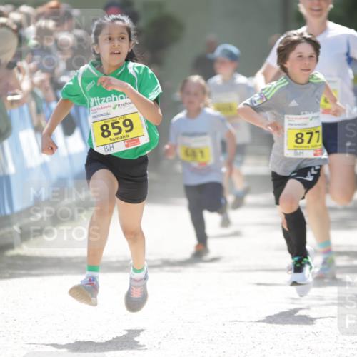 17.05.2025 - Störlauf H.Heesch http://msf.ph/oto/7894276 17.05.2025 14:12:35 Ziel 2025, 859, 581, 871 meine-sportfotos.de
