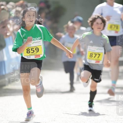 17.05.2025 - Störlauf H.Heesch http://msf.ph/oto/7894280 17.05.2025 14:12:36 Ziel 2025, 859, 877, 678 meine-sportfotos.de