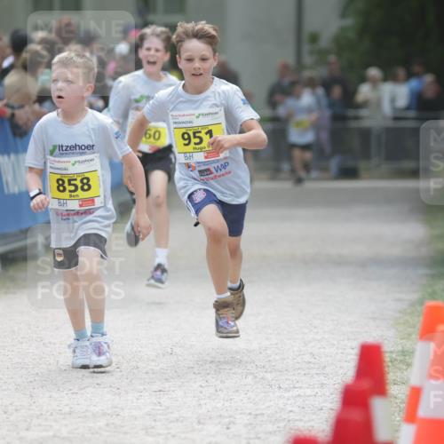 17.05.2025 - Störlauf H.Heesch http://msf.ph/oto/7894394 17.05.2025 14:13:32 Ziel 2025, 858, 60, 2025, 951 meine-sportfotos.de