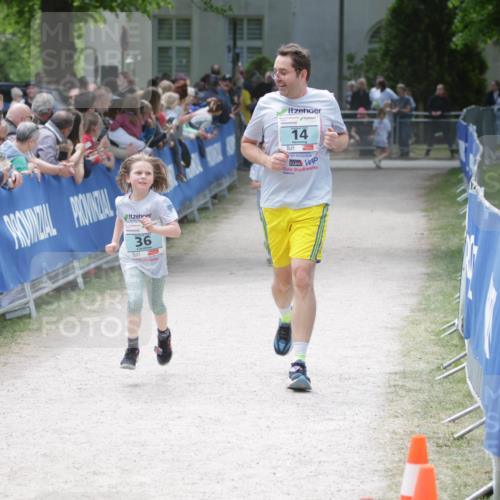 17.05.2025 - Störlauf H.Heesch http://msf.ph/oto/7894402 17.05.2025 13:47:13 Ziel 1992, 9, 36, 14 meine-sportfotos.de