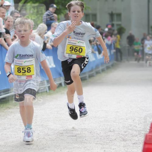 17.05.2025 - Störlauf H.Heesch http://msf.ph/oto/7894413 17.05.2025 14:13:34 Ziel 2025, 858, 2025, 960 meine-sportfotos.de