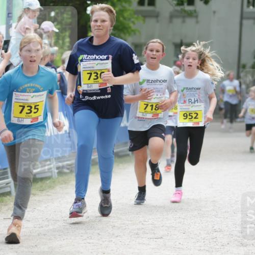 17.05.2025 - Störlauf H.Heesch http://msf.ph/oto/7894511 17.05.2025 14:14:04 Ziel 12337, 735, 730, 718, 8, 952 meine-sportfotos.de