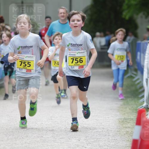17.05.2025 - Störlauf H.Heesch http://msf.ph/oto/7894616 17.05.2025 14:14:18 Ziel 2025, 742, 2025, 755, 74, 2025, 756, 752 meine-sportfotos.de
