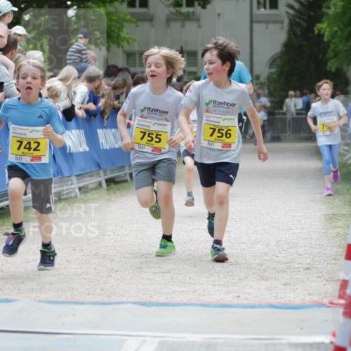 17.05.2025 - Störlauf H.Heesch http://msf.ph/oto/7894634 17.05.2025 14:14:19 Ziel 742, 755, 756 meine-sportfotos.de