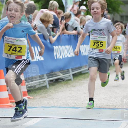 17.05.2025 - Störlauf H.Heesch http://msf.ph/oto/7894646 17.05.2025 14:14:20 Ziel 2025, 742, 2025, 755, 744, 2025, 756 meine-sportfotos.de