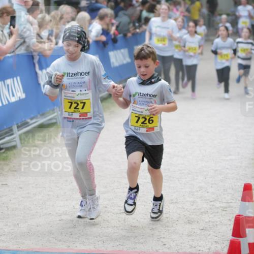 17.05.2025 - Störlauf H.Heesch http://msf.ph/oto/7894872 17.05.2025 14:15:15 Ziel 2025, 727, 726 meine-sportfotos.de