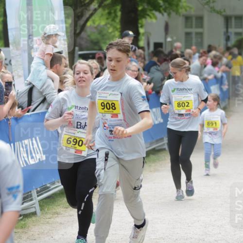 17.05.2025 - Störlauf H.Heesch http://msf.ph/oto/7894956 17.05.2025 14:15:29 Ziel 690, 908, 795, 802, 891 meine-sportfotos.de