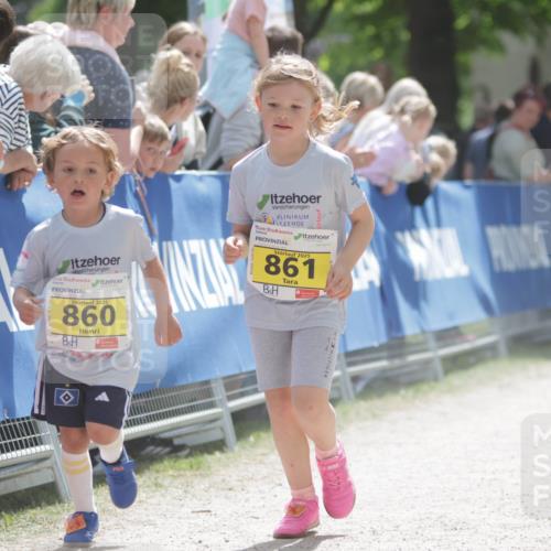 17.05.2025 - Störlauf H.Heesch http://msf.ph/oto/7895174 17.05.2025 14:16:23 Ziel 2025, 860, 2025, 861 meine-sportfotos.de