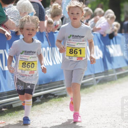 17.05.2025 - Störlauf H.Heesch http://msf.ph/oto/7895178 17.05.2025 14:16:23 Ziel 2025, 860, 2025, 861 meine-sportfotos.de