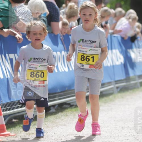 17.05.2025 - Störlauf H.Heesch http://msf.ph/oto/7895180 17.05.2025 14:16:23 Ziel 2025, 860, 2025, 861 meine-sportfotos.de
