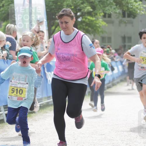 17.05.2025 - Störlauf H.Heesch http://msf.ph/oto/7895213 17.05.2025 14:16:48 Ziel 2025, 910, 852 meine-sportfotos.de
