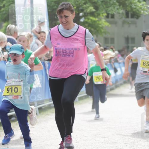 17.05.2025 - Störlauf H.Heesch http://msf.ph/oto/7895215 17.05.2025 14:16:49 Ziel 2025, 910, 761, 852 meine-sportfotos.de