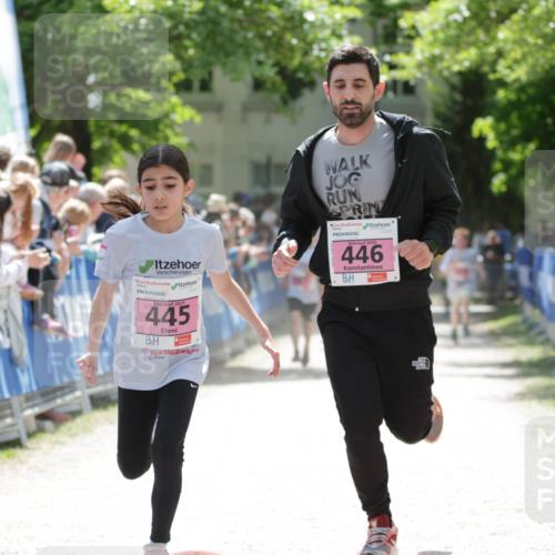 17.05.2025 - Störlauf H.Heesch http://msf.ph/oto/7895450 17.05.2025 13:56:54 Ziel 2025, 445, 2025, 446 meine-sportfotos.de