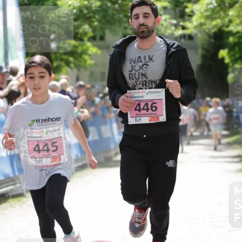 17.05.2025 - Störlauf H.Heesch http://msf.ph/oto/7895468 17.05.2025 13:56:55 Ziel 2025, 445, 2025, 446 meine-sportfotos.de