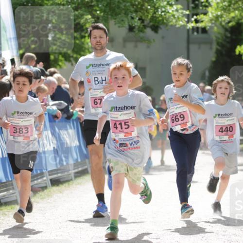 17.05.2025 - Störlauf H.Heesch http://msf.ph/oto/7895490 17.05.2025 13:56:59 Ziel 2, 383, 67, 415, 669, 440, 10 meine-sportfotos.de