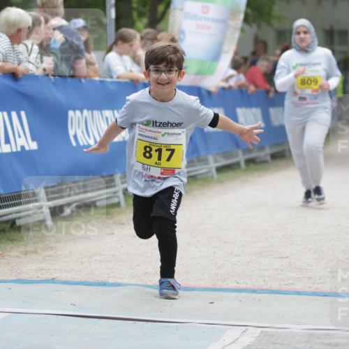 17.05.2025 - Störlauf H.Heesch http://msf.ph/oto/7895710 17.05.2025 14:17:58 Ziel 2025, 817, 809 meine-sportfotos.de