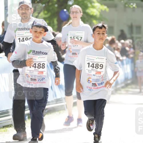 17.05.2025 - Störlauf H.Heesch http://msf.ph/oto/7896129 17.05.2025 14:49:36 Ziel 2025, 140, 1557, 2025, 488, 2025, 1489, 2 meine-sportfotos.de