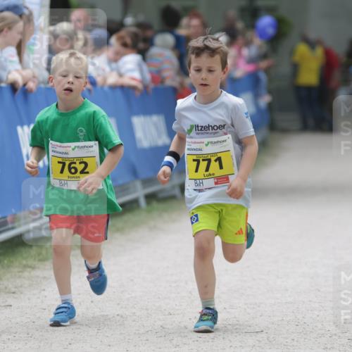 17.05.2025 - Störlauf H.Heesch http://msf.ph/oto/7896312 17.05.2025 14:19:53 Ziel 2025, 762, 2025, 771 meine-sportfotos.de
