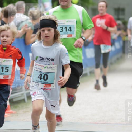 17.05.2025 - Störlauf H.Heesch http://msf.ph/oto/7896553 17.05.2025 13:41:35 Ziel 2825, 10, 314, 2025, 315, 2025, 40 meine-sportfotos.de
