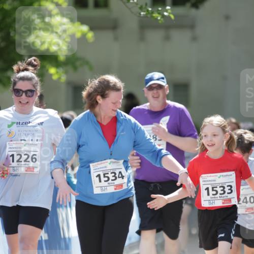 17.05.2025 - Störlauf H.Heesch http://msf.ph/oto/7896741 17.05.2025 14:51:24 Ziel 2025, 1226, 2025, 1534, 2025, 1533, 240 meine-sportfotos.de
