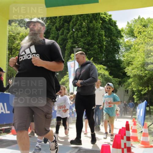 17.05.2025 - Störlauf H.Heesch http://msf.ph/oto/7896801 17.05.2025 13:02:12 Ziel 7050 meine-sportfotos.de
