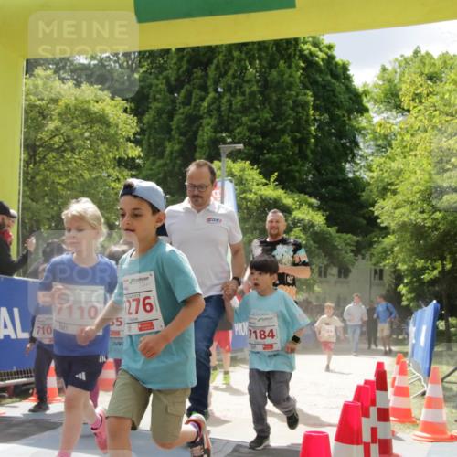 17.05.2025 - Störlauf H.Heesch http://msf.ph/oto/7896827 17.05.2025 13:02:14 Ziel 7110, 276, 7184 meine-sportfotos.de
