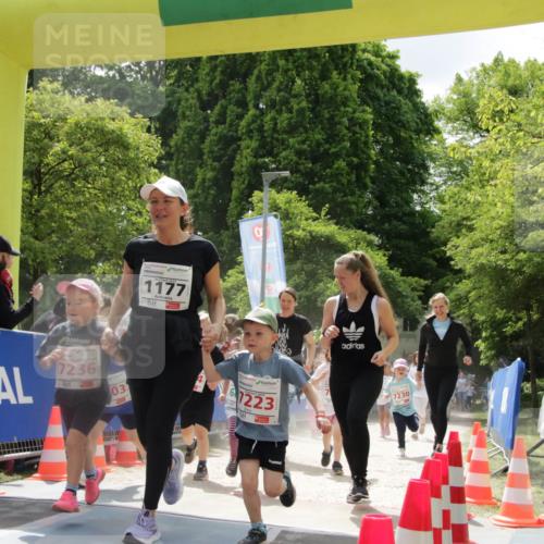 17.05.2025 - Störlauf H.Heesch http://msf.ph/oto/7896895 17.05.2025 13:02:25 Ziel 7236, 1177, 7223 meine-sportfotos.de