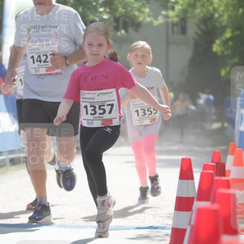 17.05.2025 - Störlauf H.Heesch http://msf.ph/oto/7897057 17.05.2025 14:52:14 Ziel 2025, 421, 2025, 1427, 27, 2023, 2025, 1357, 1355 meine-sportfotos.de