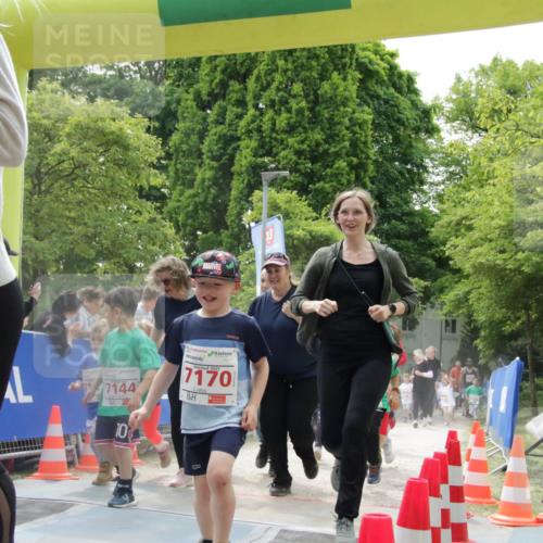 17.05.2025 - Störlauf H.Heesch http://msf.ph/oto/7897095 17.05.2025 13:02:45 Ziel 7144, 7170, 201 meine-sportfotos.de