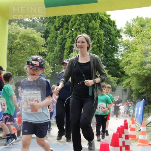 17.05.2025 - Störlauf H.Heesch http://msf.ph/oto/7897103 17.05.2025 13:02:46 Ziel 7126 meine-sportfotos.de