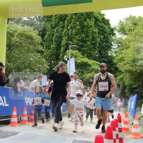 17.05.2025 - Störlauf H.Heesch http://msf.ph/oto/7897198 17.05.2025 13:02:55 Ziel 7101, 7058, 7059 meine-sportfotos.de