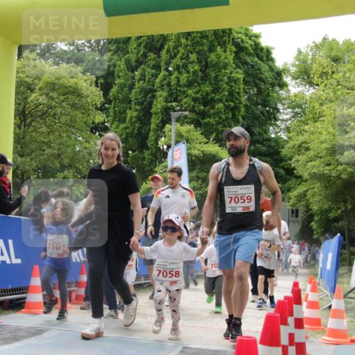 17.05.2025 - Störlauf H.Heesch http://msf.ph/oto/7897209 17.05.2025 13:02:55 Ziel 710, 7058, 7059 meine-sportfotos.de